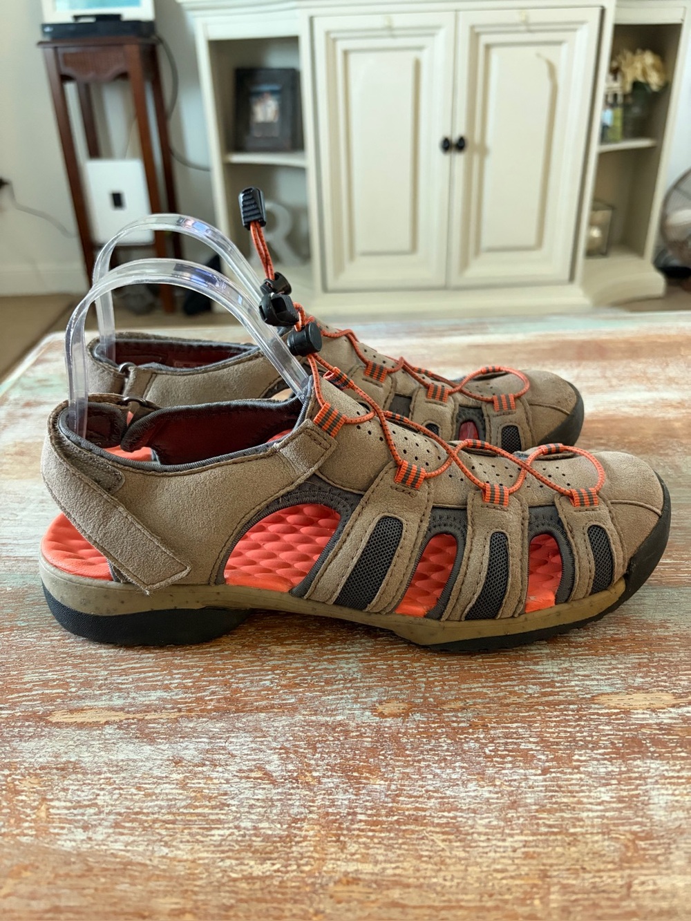 Clarks Tuvia Hiking Fisherman Sandals in Taupe and Orange Size Women 10 Narrow